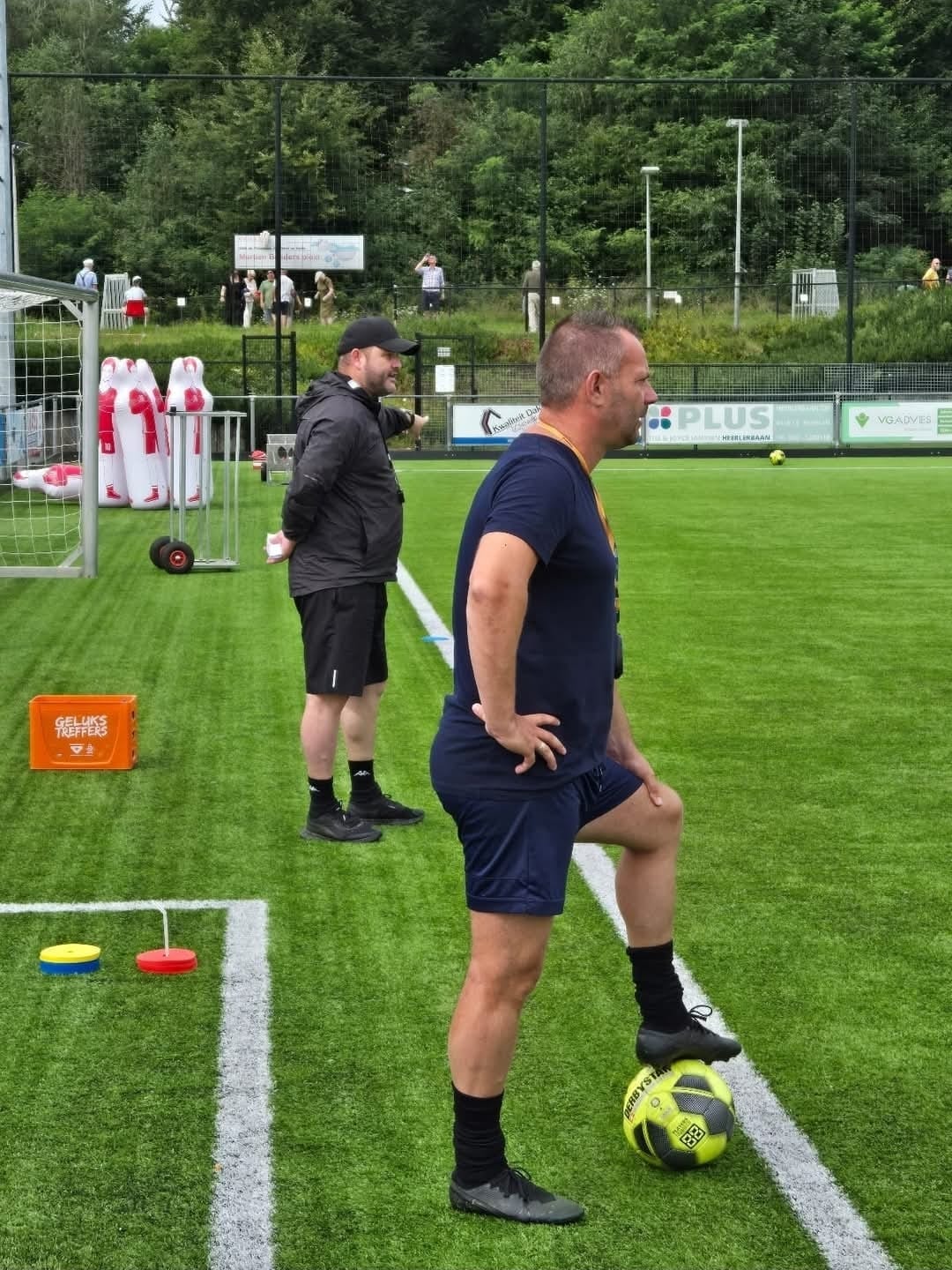 Niet verlengen contracten trainers